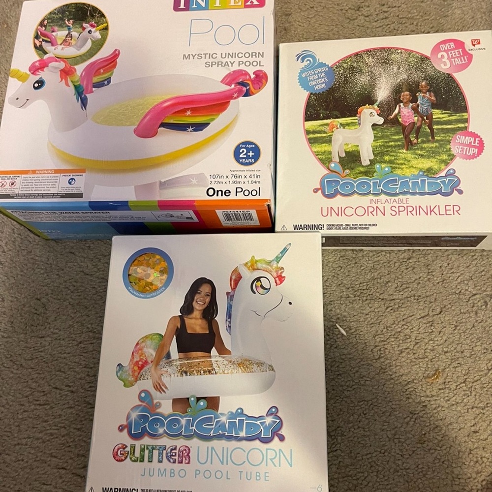 Kiddie pool unicorn set with floater and sprinklers NEW